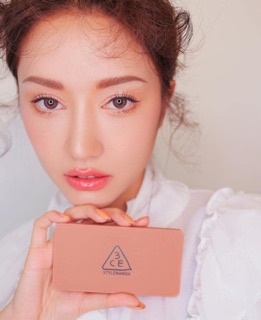 PHẤN BẮT SÁNG HIGHLIGHT + MÁ HỒNG 3CE STROBING SKIN PALETTE