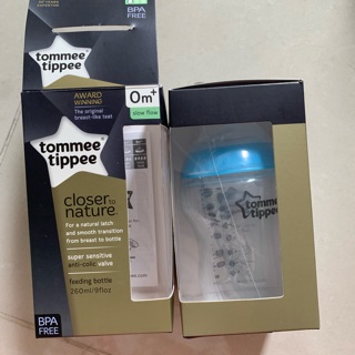 Bình sữa Tommee Tippee 260ml close nature