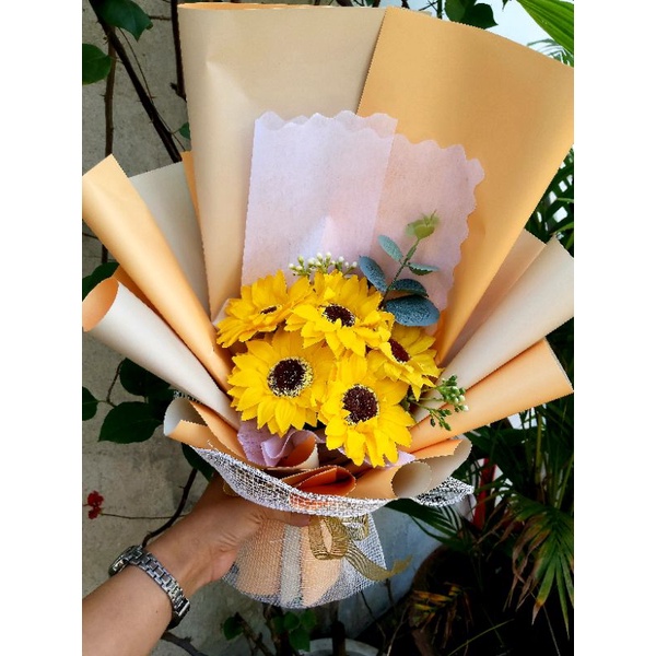 Bó hoa sáp hướng dương 5 bông+ gói theo yêu cầu