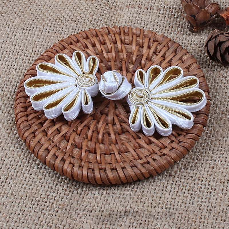 Nút may trang trí đầm sườn xám hình bông hoa đẹp mắt phong cách Trung Quốc