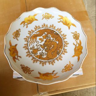 Đĩa rồng trắng đường kính 23cm