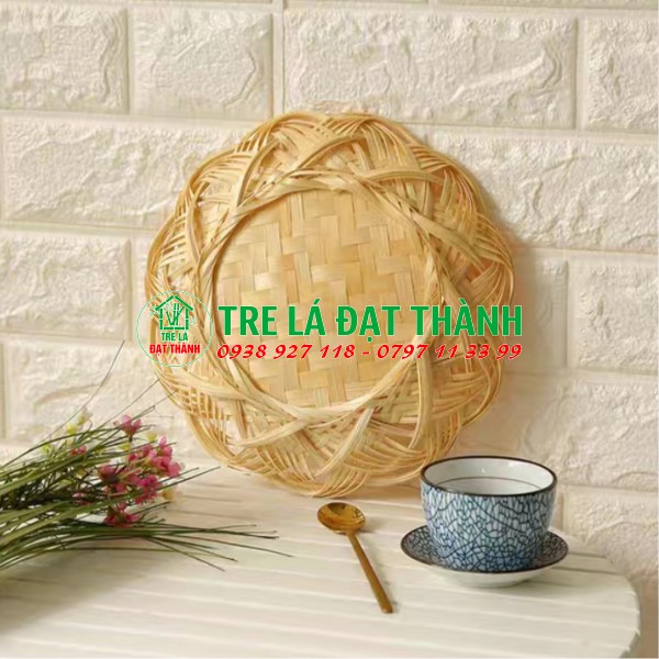 DĨA MÂY TRE: HOẠ TIẾT CÁNH SEN