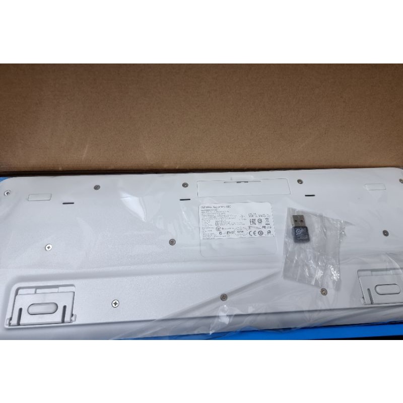 Bàn phím không dây Microsoft chuẩn