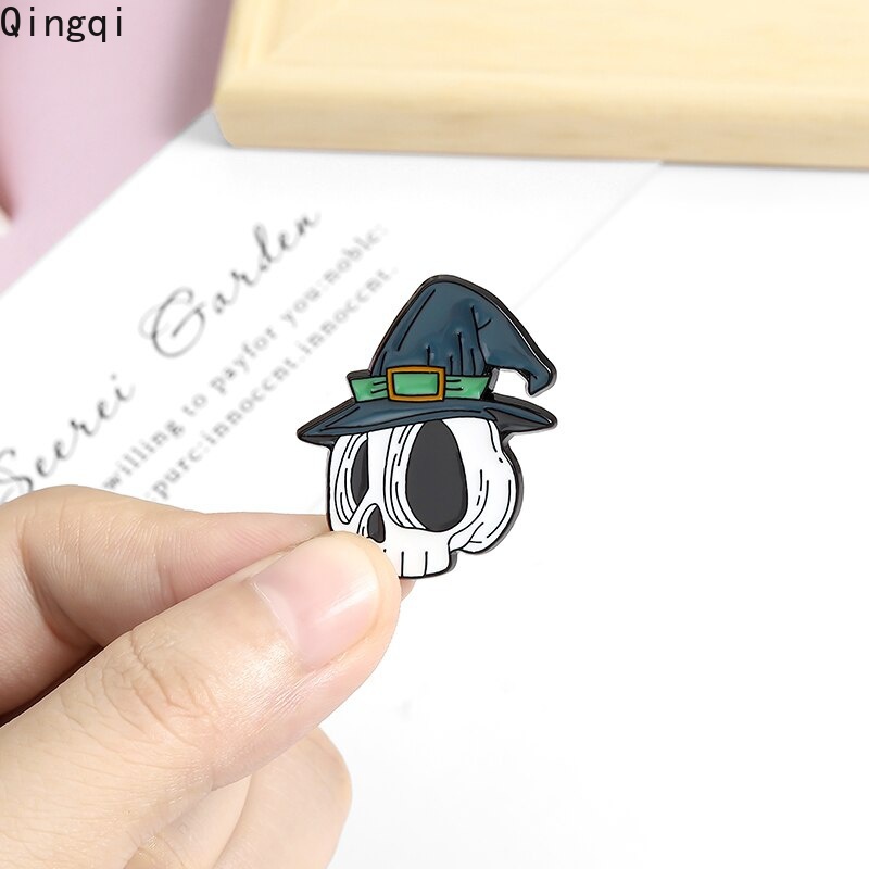Ghim Cài Áo Hình Đầu Lâu Bí Ngô Ma Quỷ Phong Cách Gothic Cho Bạn Bè