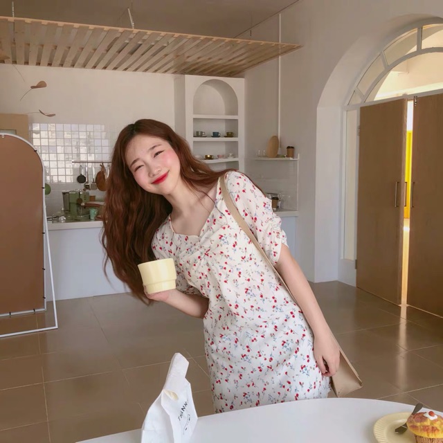 (ORDER TAOBAO) VÁY HOA NHÍ CỔ THUYỀN DÀI TRÊN GỐI VINTAGE ( ảnh thật cuối )