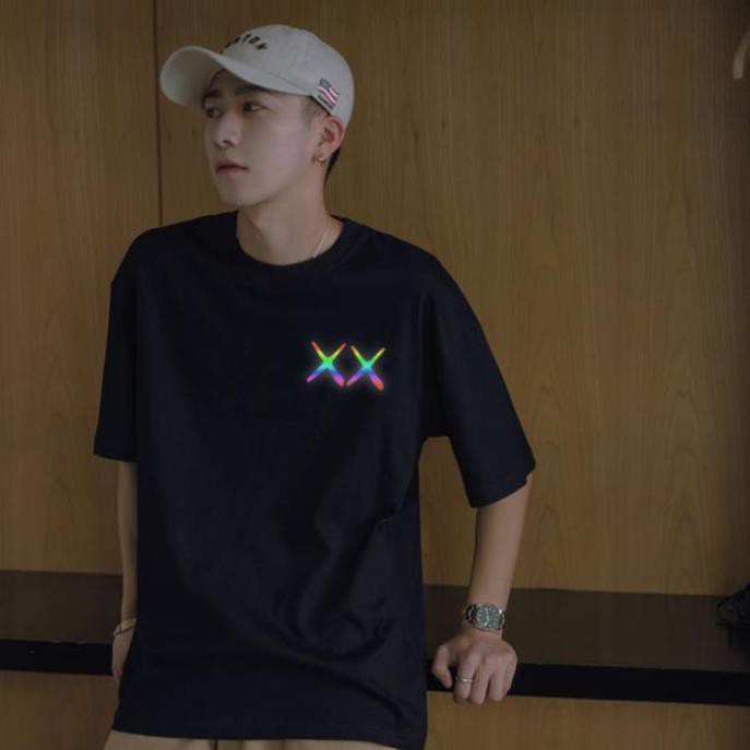 Áo thun unisex Phản Quang tay lỡ Gấu KAWS Form Rộng oversize nam nữ basic tee phông hai màu đen trắng ་