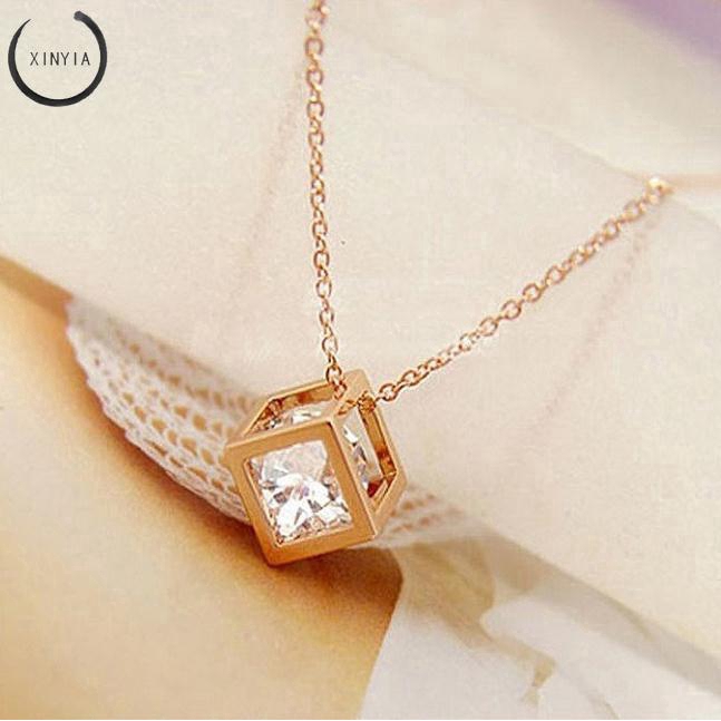 Dây Chuyền Hợp Kim Đính Đá Sang Trọng