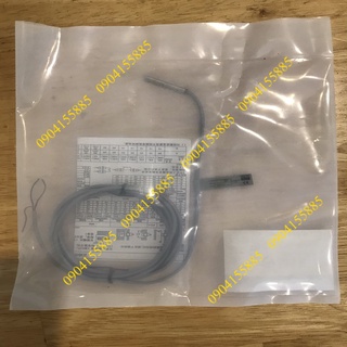 Cảm biến tiệm cận E2E-C04S12-WC-C1