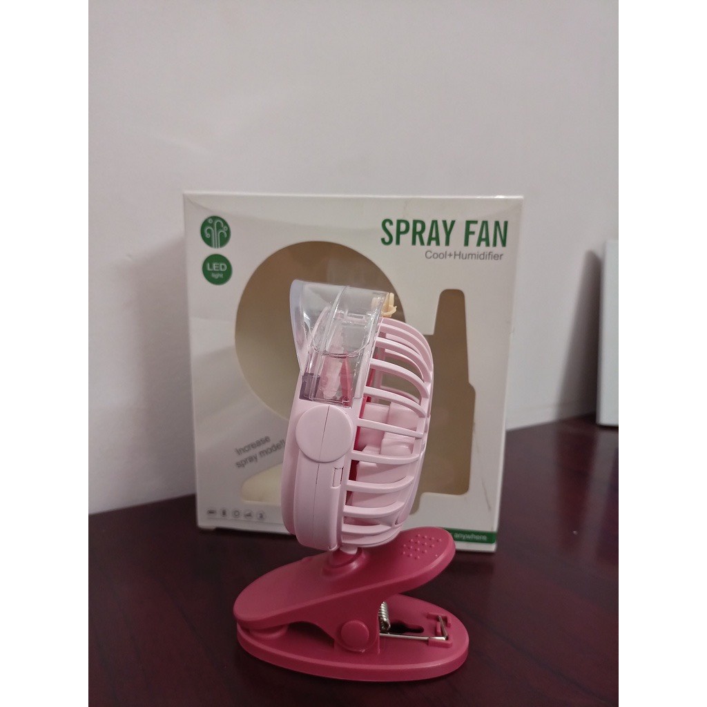 Quạt kẹp xe đẩy tích điện phun sương có đèn led mini fan