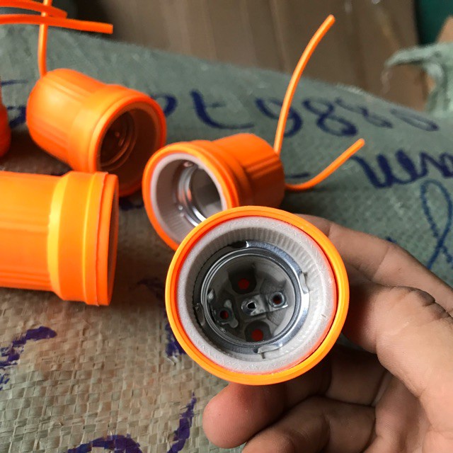 Đui đèn bằng sứ chịu nhiệt phủ lớp nhựa chống nước siêu bền(đã đấu sẵn dây)