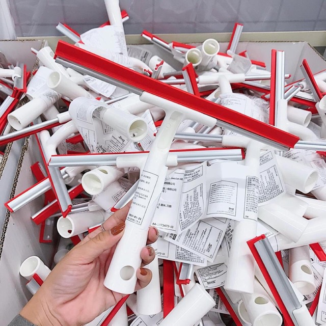Cây lau kính, cửa kính Ikea