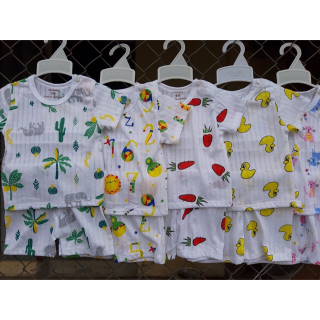 Bộ cộc cúc giữa