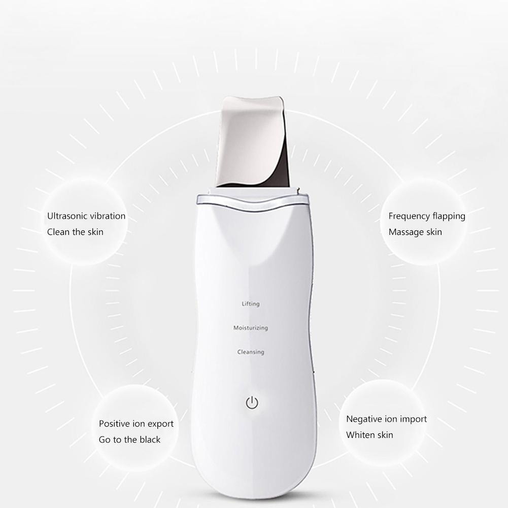 Máy hút mụn đầu đen làm sạch mụn tiện dụng