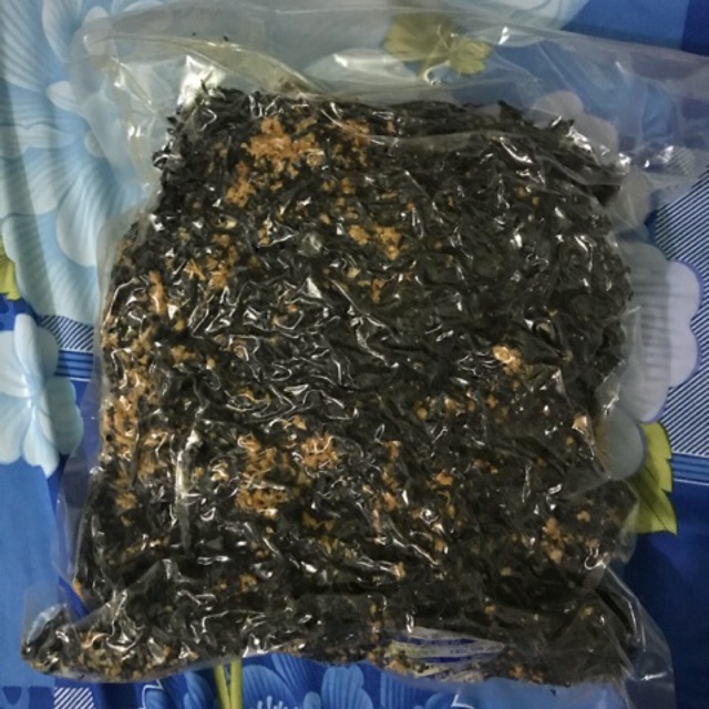 Rong biển cháy tỏi mè