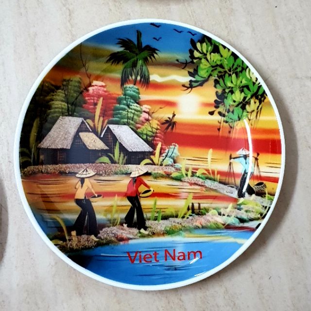 Đĩa Sứ Lưu Niệm In Làng Quê Việt Nam