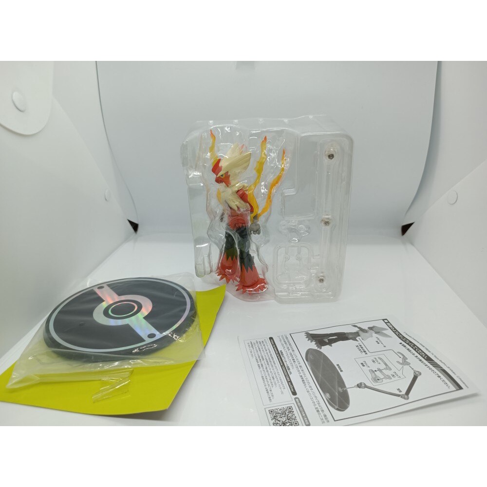 Đồ Chơi Mô Hình Nhân Vật MEGA Evolution Blaziken Trong Pokemon SHF Bằng PVC N4XY