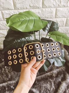 Belt váy lỗ cá tính