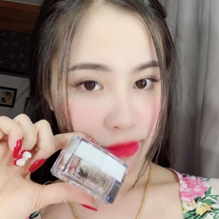 Kem dưỡng da ban ngày