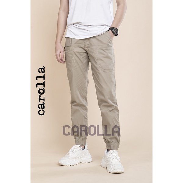 Quần jogger nam 6 túi với thiết kế 4 túi trước và 2 túi sau