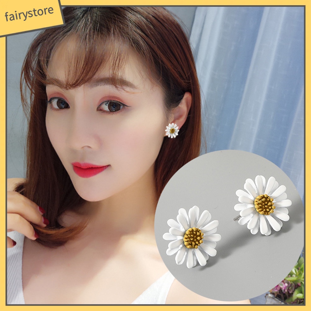 Khuyên Tai Hình Hoa Cúc Xinh Xắn Dành Cho Nữ
