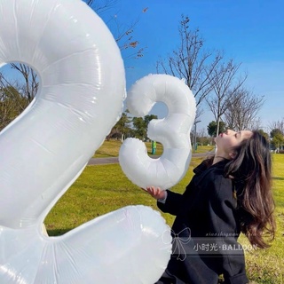 Bong bóng số trắng lớn