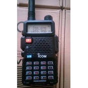 Bộ đàm cầm tay Icom ic-uv 90, bảo hành 3 năm