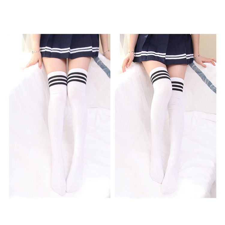 Tất Nữ Dài Trên Gối Kẻ Sọc Trắng Đen Gợi Cảm