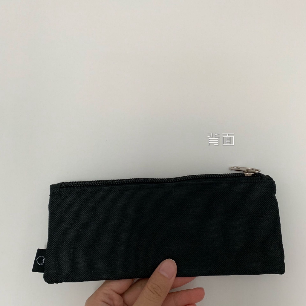 Túi đựng bút thêu trái tim