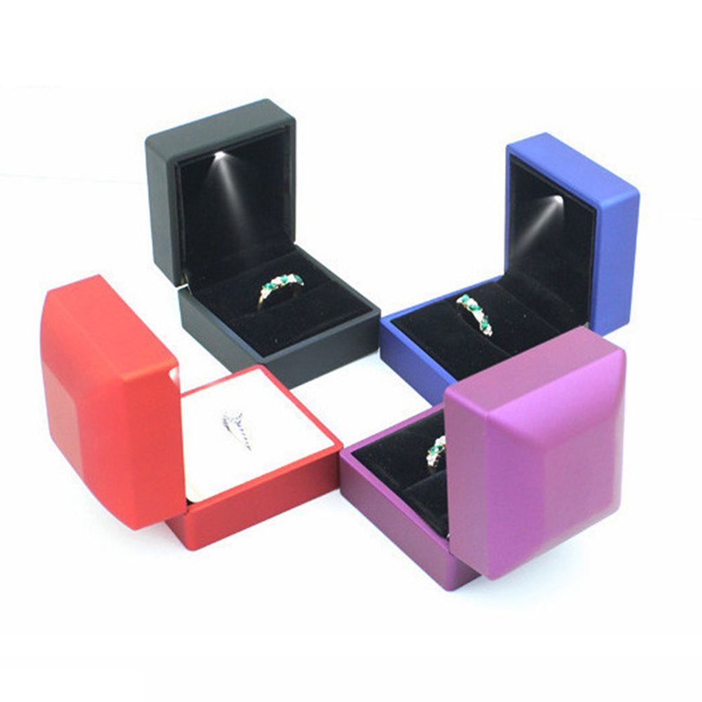 Hộp đựng trang sức có đèn LED sáng tạo tiện dụng