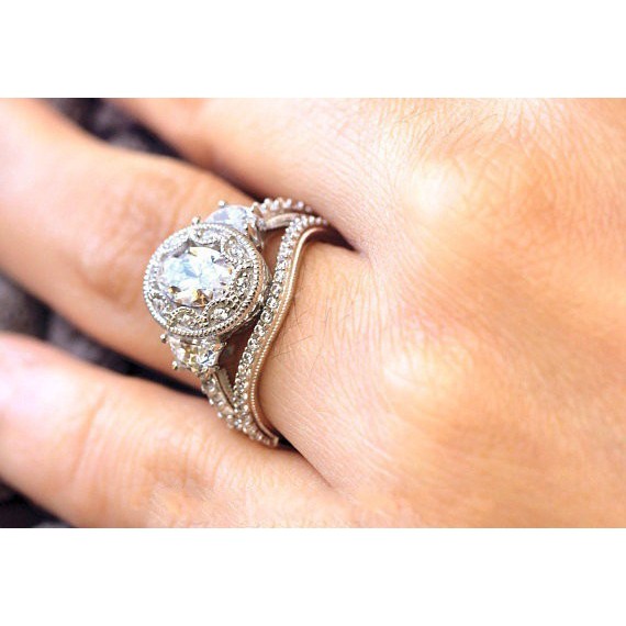 Nhẫn đeo ngón tay bằng kim loại đính đá thời trang dành cho nữ