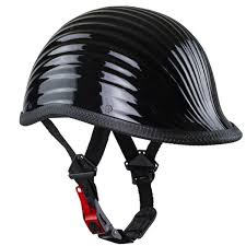 Mũ bảo hiểm gangster đội ngược hàng đẹp