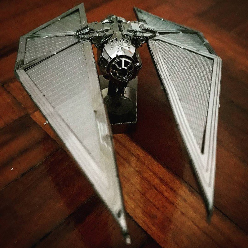 Mô Hình 3D Kim Loại Lắp Ráp Phi Thuyền Imperial Tie Striker Star Wars [Chưa lắp]