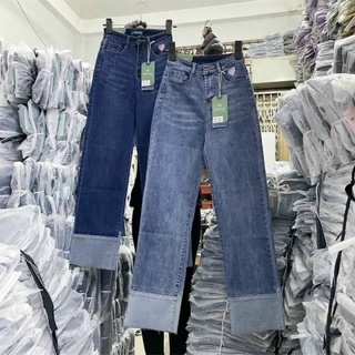 Quần jean ống đứng thêu tim co giãn