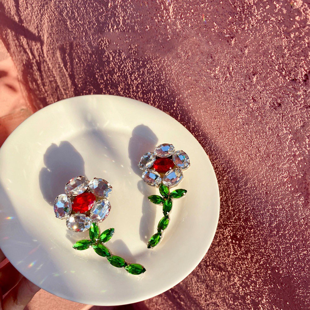 Bông tai xỏ lỗ hình hoa nhiều màu dễ thương cổ điển cho nữ