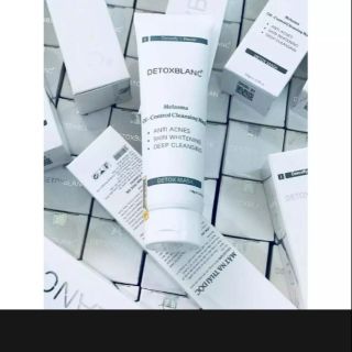 Mặt nạ thải độc detox max