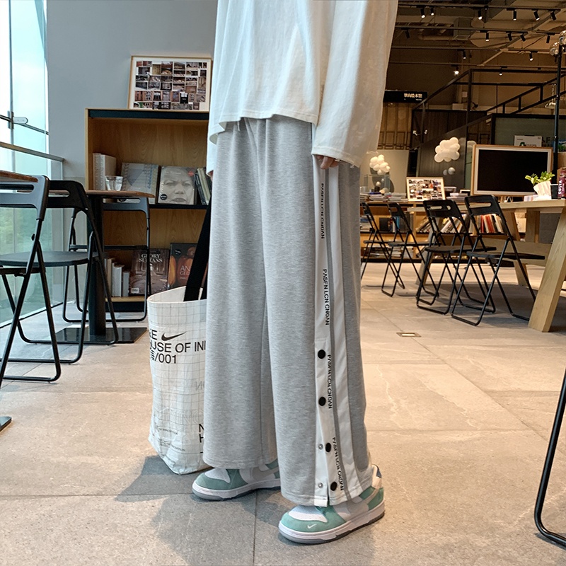Quần Jogger Thể Thao Thời Trang 4 Mùa Ống Suông Rộng Sẻ Tà Viền Sọc Cúc Bấm JOGGER NAM 90000101C6