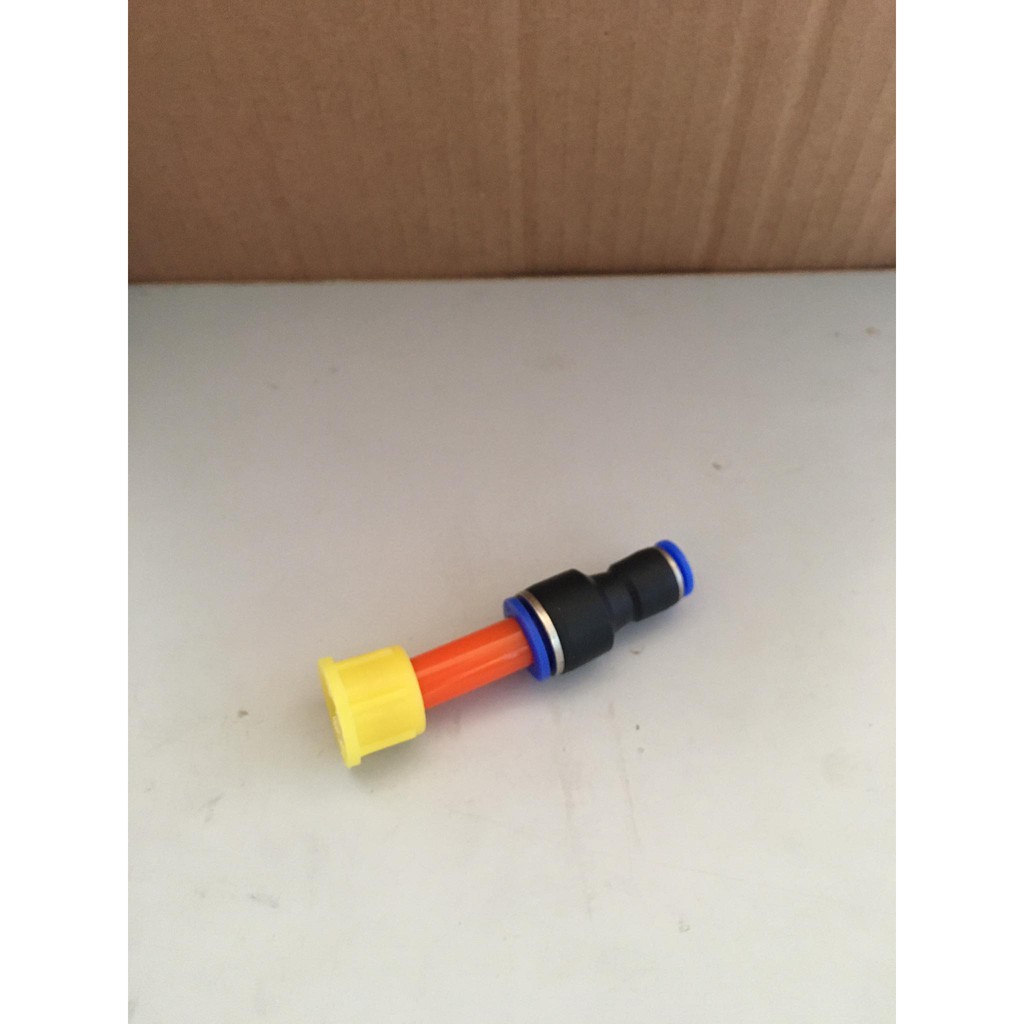 Đầu chuyển ống 12mm sang 8mm nối nhanh.