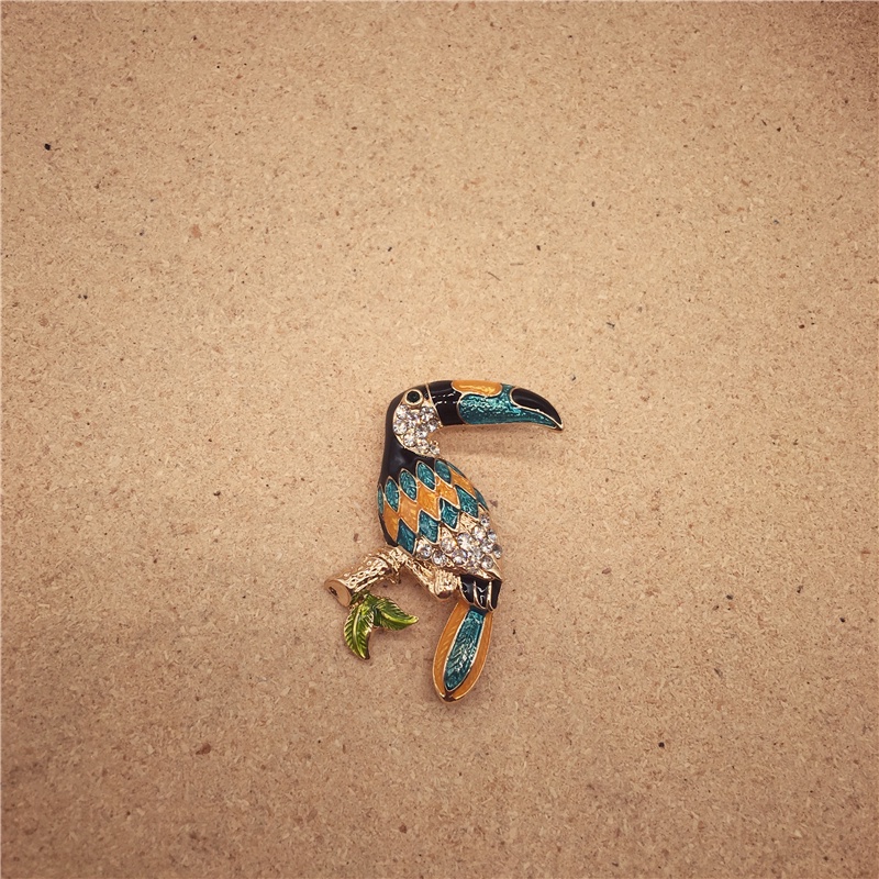 Ghim Cài Áo Hình Bọ Cánh Cứng/Bướm/Bướm Dễ Thương Vui Nhộn Cho Nam Và Nữ