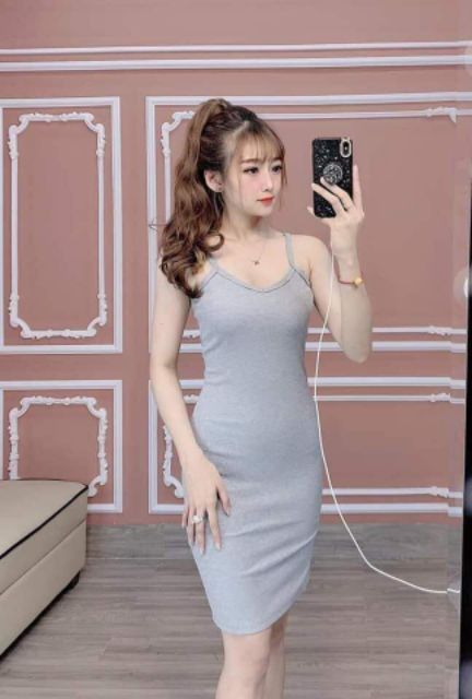 váy 2 dây body xẻ tà