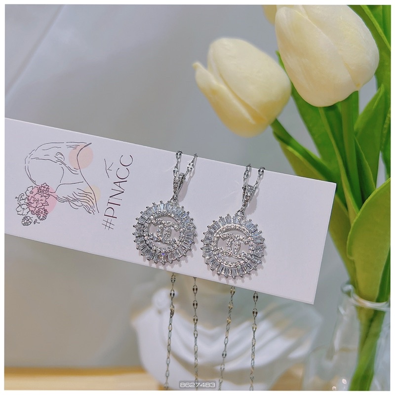 Dây chuyền, vòng cổ mặt tròn logo thương hiệu đính đá paguet .PTNACC.