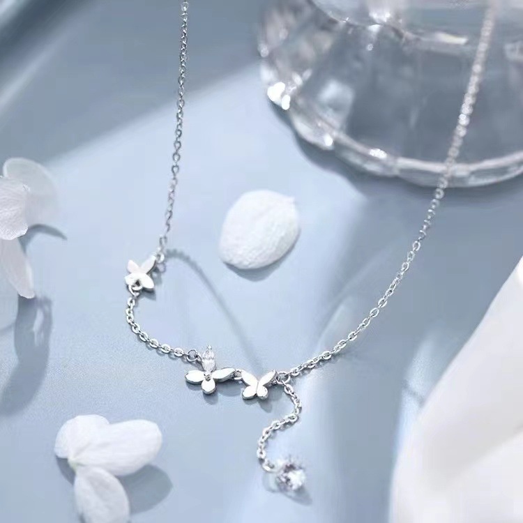 Vòng cổ Thép Titan Mặt Hình Bướm Thiết Kế Đơn Giản Thời Trang Mới Cho Nữ