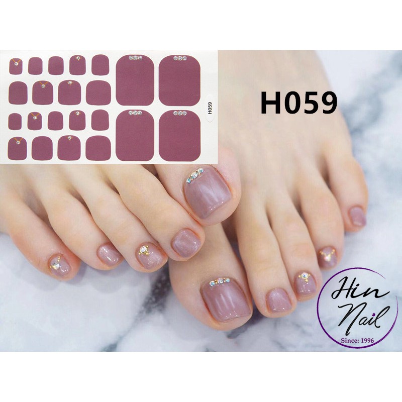 Nail sticker trang trí móng chân họa tiết độc đáo