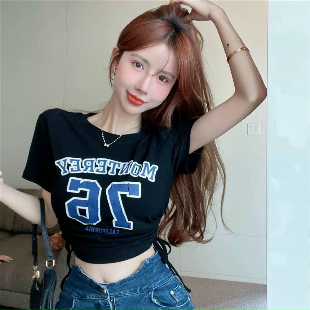 ÁO CROPTOP KIỂU LỬNG NỮ CỔ TRÒN NGẮN TAY IN 76 KHOÉT TRÒN 2 HÔNG PHỐI DÂY RÚT MÀU TRẮNG MÀU ĐEN SIÊU NGẦU CỰC CÁ TÍNH