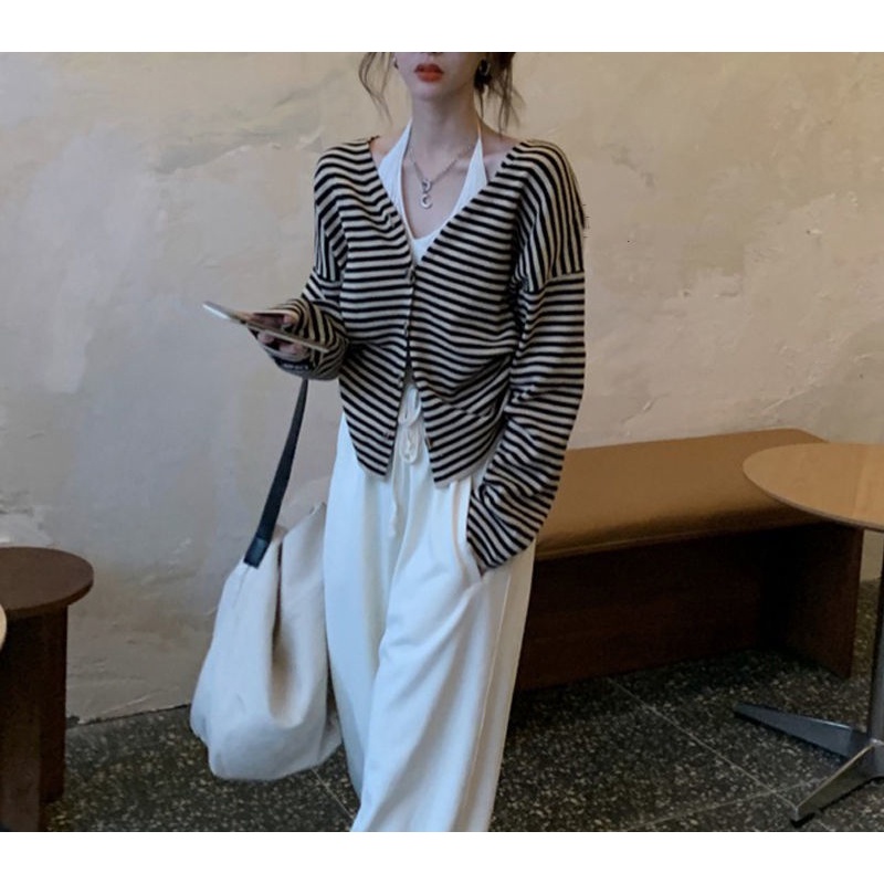 Áo khoác cardigan dệt kim cổ chữ V họa tiết kẻ sọc thời trang xuân thu mới 2021 dành cho nữ