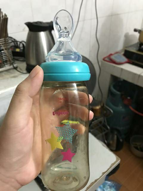 Núm thìa silicone mềm Pigeon cổ rộng - phụ kiện cho bình sữa Lansinoh , Toom 160ml / 240ml