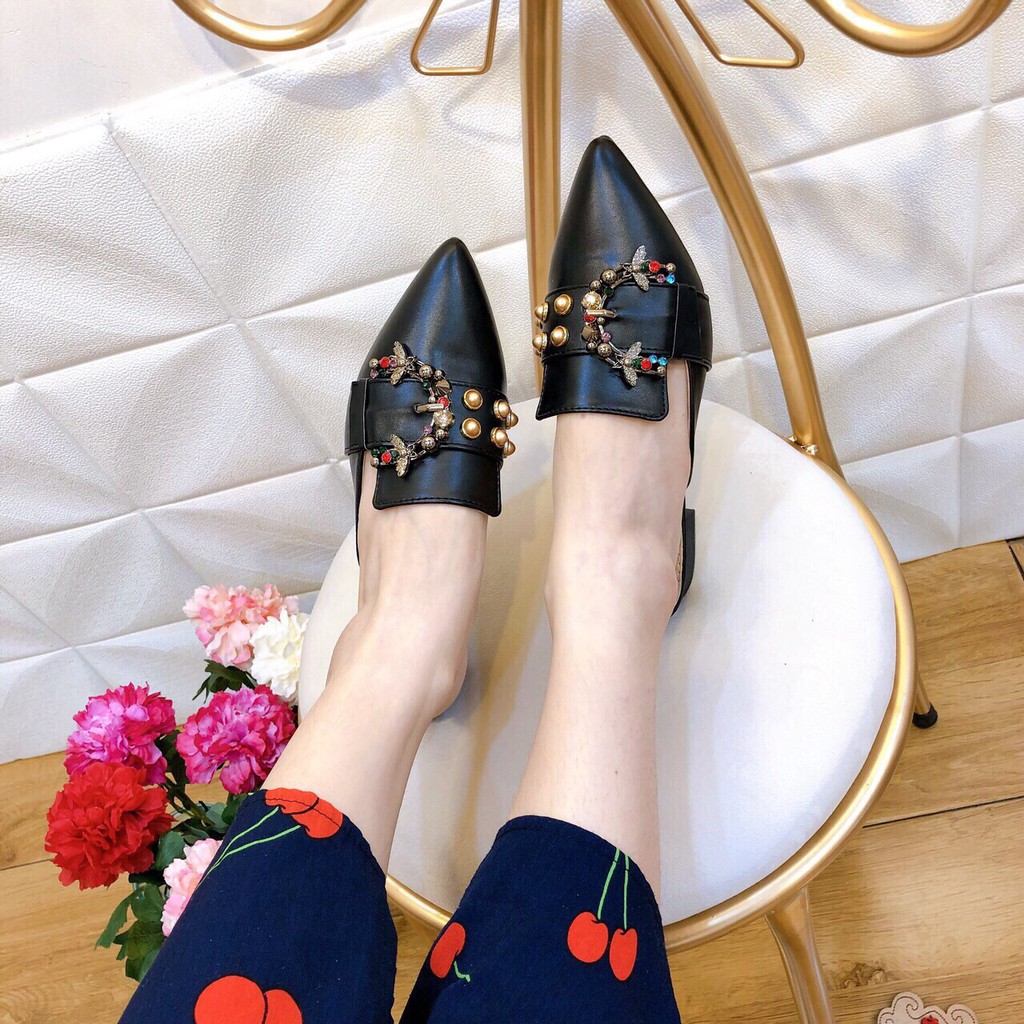 Giày sục nữ cao 2cm Bánh bèo, Giày  cao gót nữ đế vuông thời trang mũi nhọn nơ đá màu đen | BigBuy360 - bigbuy360.vn