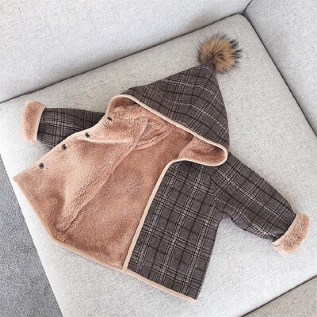 Áo khoác kẻ lót lông