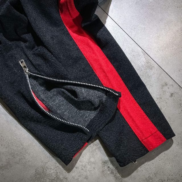 Siêu phẩm Track pants (sọc trắng/đỏ) | BigBuy360 - bigbuy360.vn