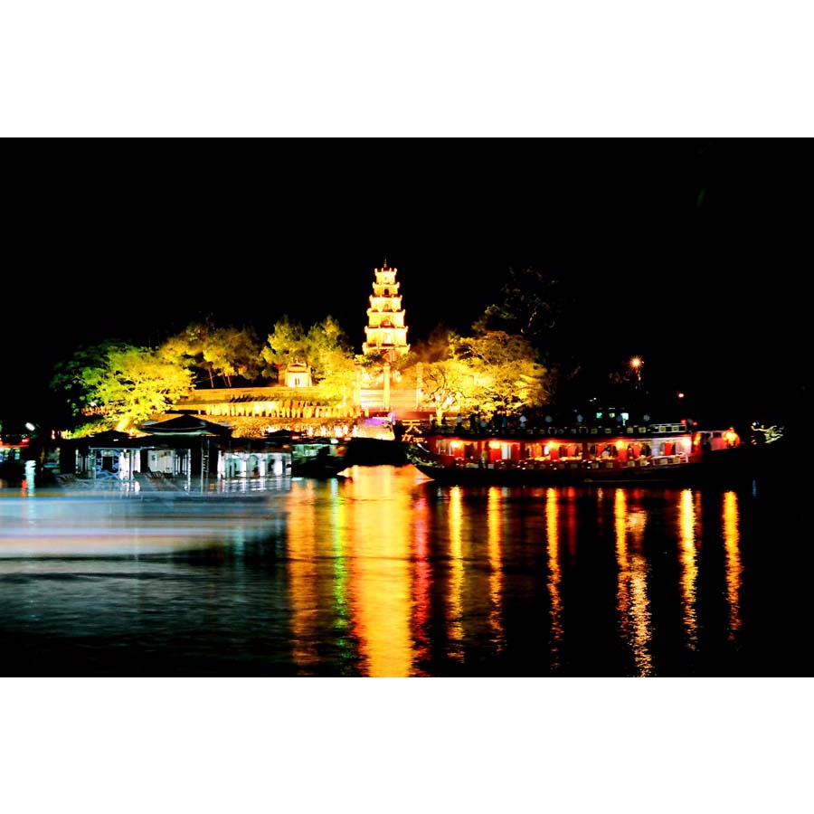 Tranh dán tường Việt Nam 3D Màu sắc tươi sáng, độ sắc nét cao, độ bền màu từ 10 năm trở lên