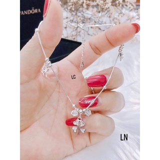 Lắc chân cỏ 4 lá bạc may mắn